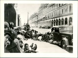 World War 2 Photograph A Phase Of The Fighting In Rue De Rivoli Vintage Ww2