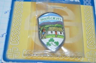 Gifts From Ireland Scenic Cottage & Hiker Nip 1 3/8 " Vintage Walking Stick Badge