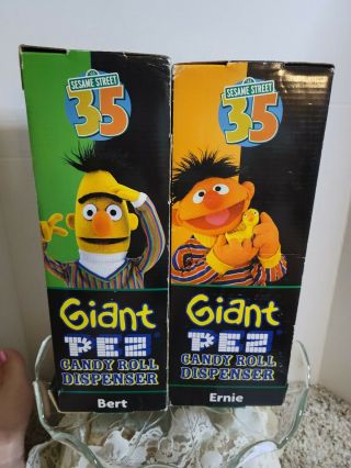 Rare Nib Sesame Street Bert And Ernie Giant Pez Musical Dispenser With Candy
