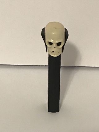 Skull With No Feet Pez Dispenser Horror Vintage Candy Skeleton Monster