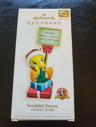 2006 Hallmark Keepsake Ornament Twuthful Tweety Looney Tunes Battery Operated