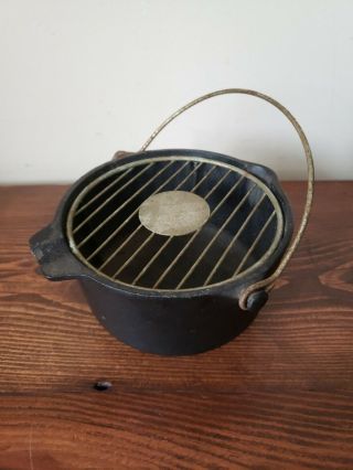 Rare Vintage Griswold No.  33 Wind - Proof Ash Tray Cast Iron Pot Kettle Skillet Pan