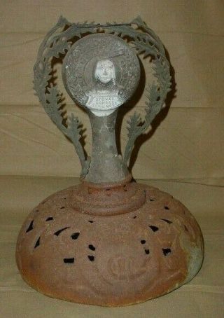 Antique P.  D.  Beckwith Round Oak Parlor Cook Stove Finial Cast Iron & Brass