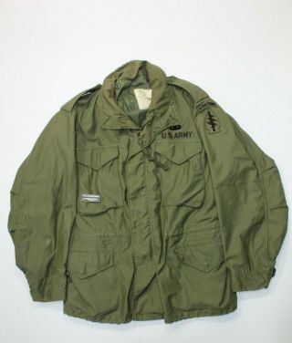 U.  S Vietnam War Era Od Green M - 65 Field Jacket Date 1977 Size Medium - Regular