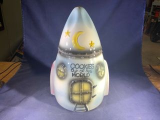 S7 - 84 Vintage Cookie Jar - Rocket Ship Cookies Out Of This - No Chips Or Cracks