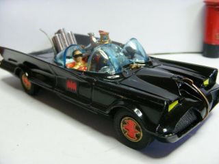 Corgi 267 Batmobile Gloss Black with Red Bat Hubs issued 1966 2