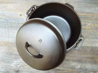 Griswold Iron Mountain 8,  10 - 1/2 " Cast Iron Dutch Oven Set 1037,  1036,  Restored