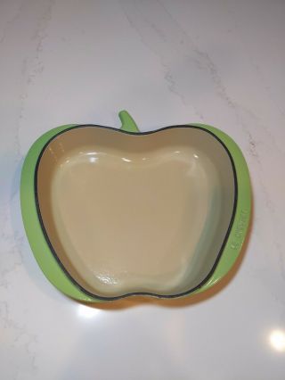Le Creuset Green Apple Shaped Enameled Cast Iron Baking Dish Pie Pan Euc