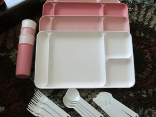 Tupperware 1535 - 6 Set Of 4 Divided Plastic Serving Tray Food Lunch School W/ Cup