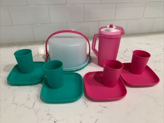 2 Tupperware Kids 10 Pc Mini Party Set Pitcher Cups Cake Taker Plates Pink/teal