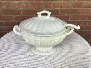 Red Cliff Wheat Pattern White Ironstone Soup Tureen With Lid And Ladle