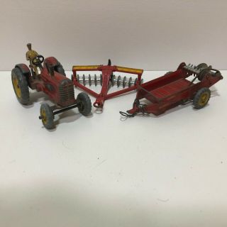 Dinky Toys Die Cast Metal Massey Harris Farm Tractor 27a,  Manure Sp