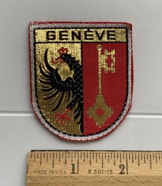 Geneve Geneva Switzerland Coat Of Arms Crest Souvenir Woven Red Felt Patch Badge