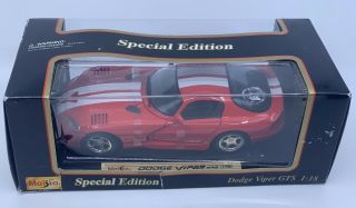 Maisto Special Edition 1996 Red Dodge Viper Gts - 1:18 Scale Die Cast Car 31824