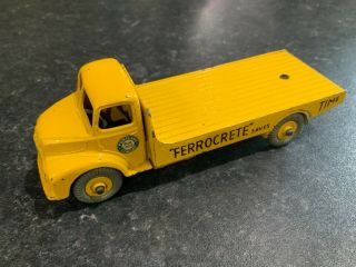 Dinky Toys 533 Leland Comet Ferrocrete Cement Wagon