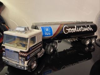 Nylint Gm Parts Goodwrench Pressed Steel Tanker Transport Truck