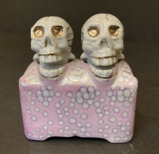 Vintage Skull Head Nodder Salt And Pepper Shakers Skeleton Kitchen Tt Empress