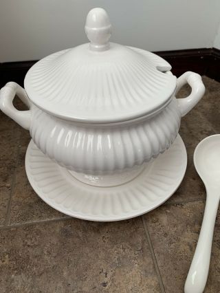 Vintage Ceramic 3 Quart Soup Tureen W/tray And Ladle - Japan.