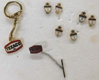 Texaco Advertising Items.  6 Safe Driver Pins,  Tie Tac.  Key Chain All For 1 Bid