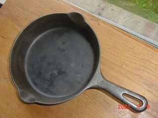 Griswold Cast Iron Frying Pan No 5