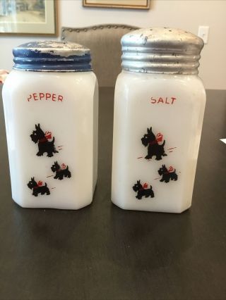 Vintage Tipp Usa Milk Glass Scottie Salt & Pepper Shakers Red & Black Dogs 4 "
