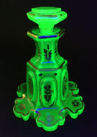 Victorian Bohemian Green Glass Gold Gilt Perfume Scent Bottle Uranium Vaseline