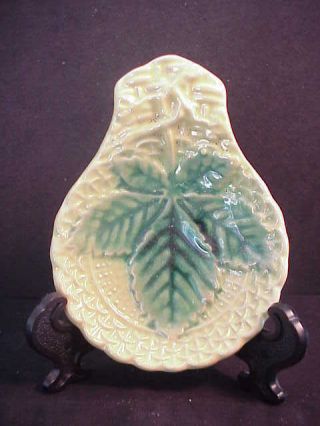 Majolica Butter Pat 24 – Handled Geometric Designs With Leaves And Stem
