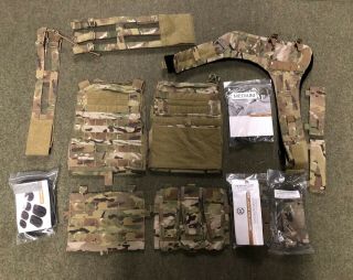Crye Precision Avs Plate Carrier Sytem And Accessories.  Size Medium