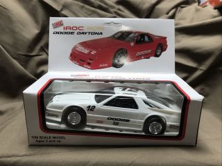 Vintage 1990 1/24 Scale Iroc Racing Dodge Daytona White Model Toy