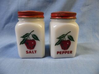 Vintage Milkglass W/ Apple Motif Salt & Pepper Shakers Tipp City / Mckee