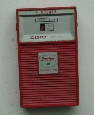 Sinclair Dino Supreme Gas Pump Styled Am Transistor Radio Model 1623