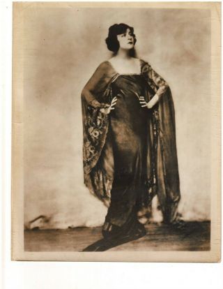 Fanny Brice (circa 1911) Rare Ziegfeld Follies Era Photograph R1158