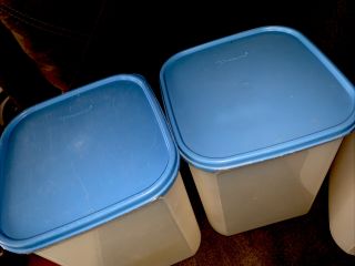 3pc Tupperware Modular Mates (2) 23 Cup 1622 with Blue Lid/Seal 1623 & 1621 3