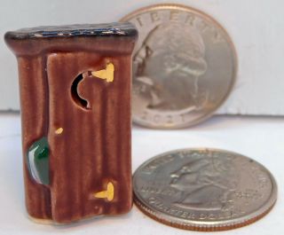 Arcadia Single Mini Miniature Salt And Pepper Shakers Outhouse Right Opening