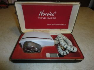 Norelco Triple Head Electric Shaver With Trimmer Hard Case Vintage