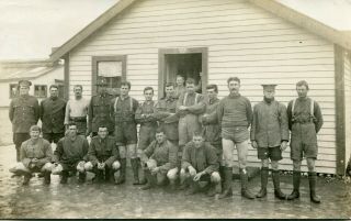 Postcard.  Zealand Soldiers In Barracks,  England.  World War 1