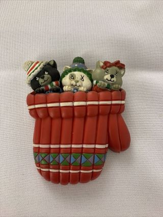 Vtg 1980 Giftco Magnet Mitten W/ 3 Kittens Removable Magnets Christmas Set