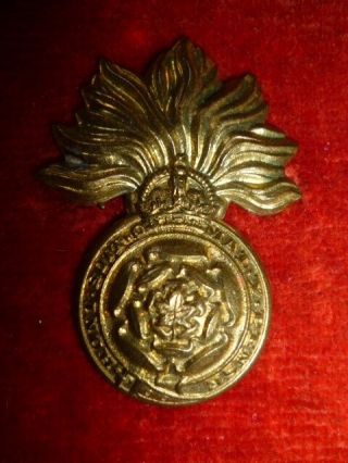 The Canadian Fusiliers (smaller Variety) Cap Badge,  M14a,  Canada Ww2