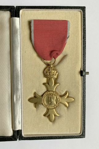 Order Of The British Empire O.  B.  E.  Badge Member Award Obe Medal