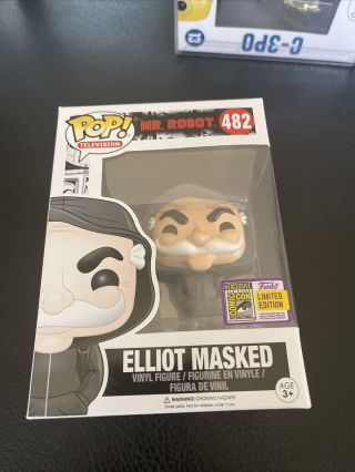 Funko Pop 482 Mr.  Robot Elliot Masked 2017 Sdcc Sticker Exclusive