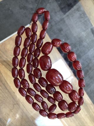 Vintage Art Deco Marbled Cherry Amber Bakelite Beads Necklace - 97 Gms