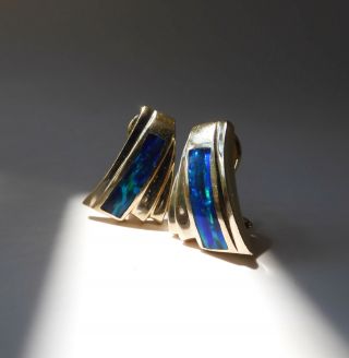 14K Yellow Gold Latch Back Earrings With Vibrant Black Opal Inlay 10.  2 Grams 4