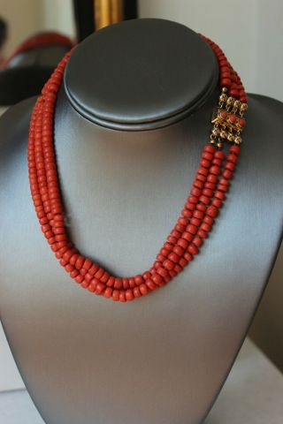 63gr Vintage Red Coral Necklace Natural Undyed Beads Dutch Clasp Gold 14k
