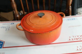 Vintage Le Creuset " E " 4.  5 Quart Dutch Oven Flame Two - Tone With Lid Orange Red