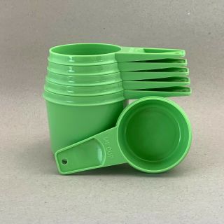 Vintage Tupperware Measuring Cups Complete Set Of 6 Lime Apple Green