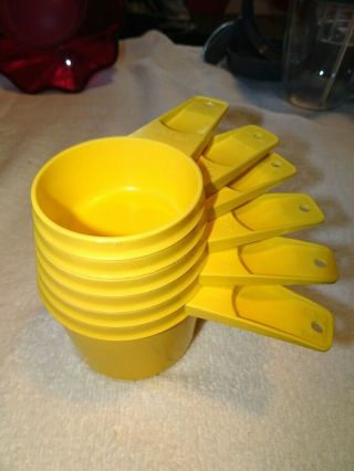 Vintage Tupperware Measuring Cups Yellow Set Of 6 Complete 2