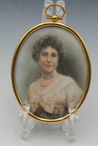 19c Italian Miniature Portrait Painting Of A Lady W/ Necklaces Gilt Brass Frame