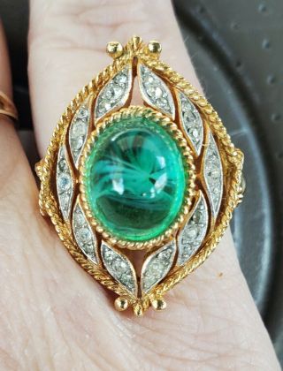 Gorgeous 1960s Trifari Flawed Emerald " Moghul " Adjustable Ring