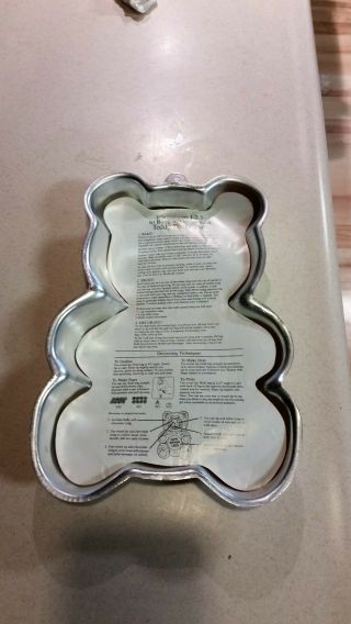 Wilton Cake Pan Mold Teddy Bear Vintage 1986 with instructions and Picture 2