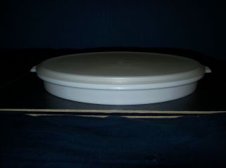 Vintage Tupperware 12 " Round Divided Veggie Chip And Dip Tray And Lid